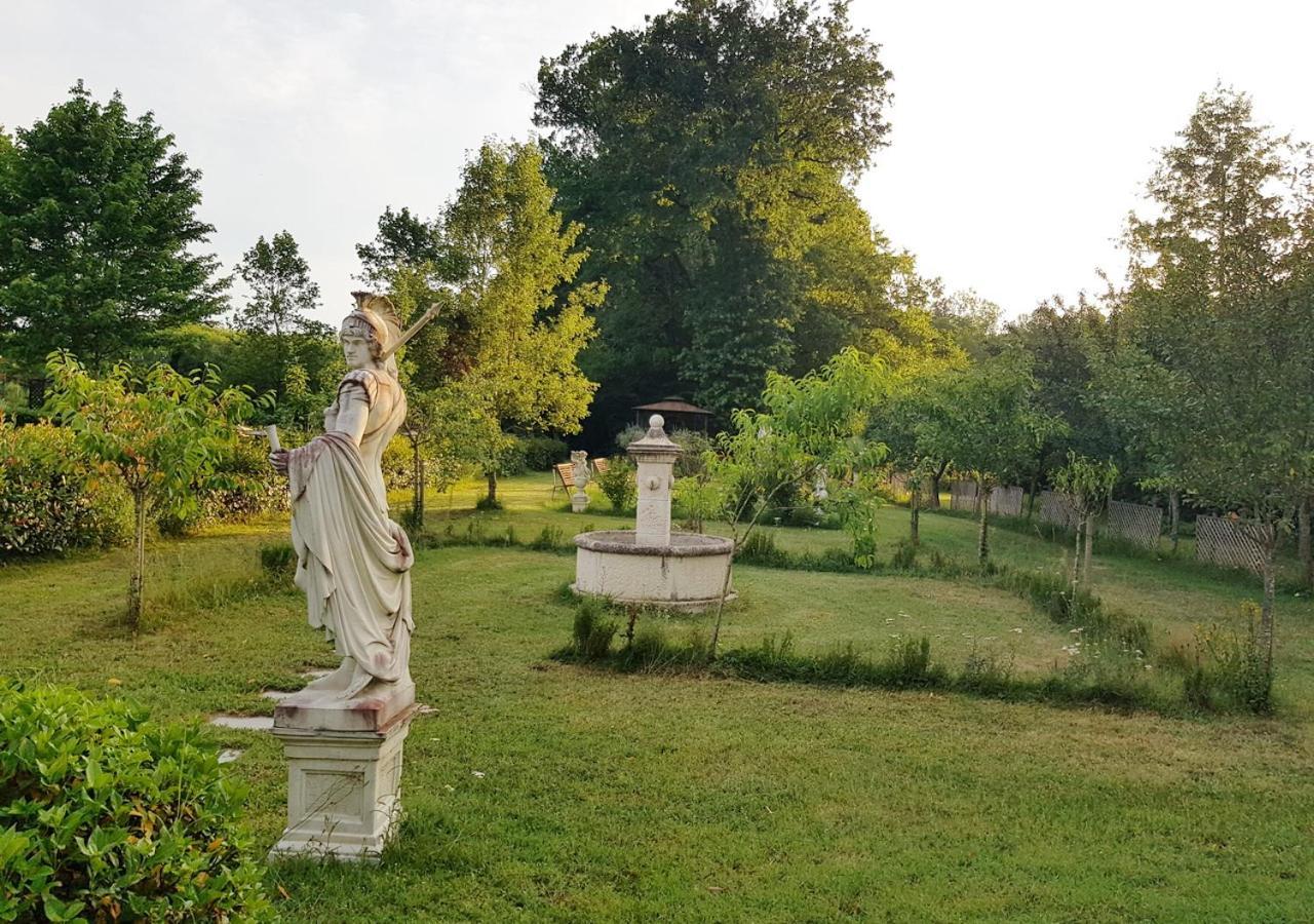 Chateau Des Perichons Poncins Buitenkant foto